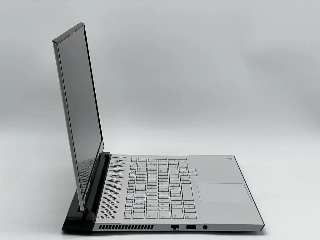 Ноутбук Dell 17.3" Alienware M17 R4, i7-10750H, 16 GB, 1024 GB, NVIDIA GeForce RTX 3070, 1920x1080, IPS (SH2505944) Б/в - фото 2