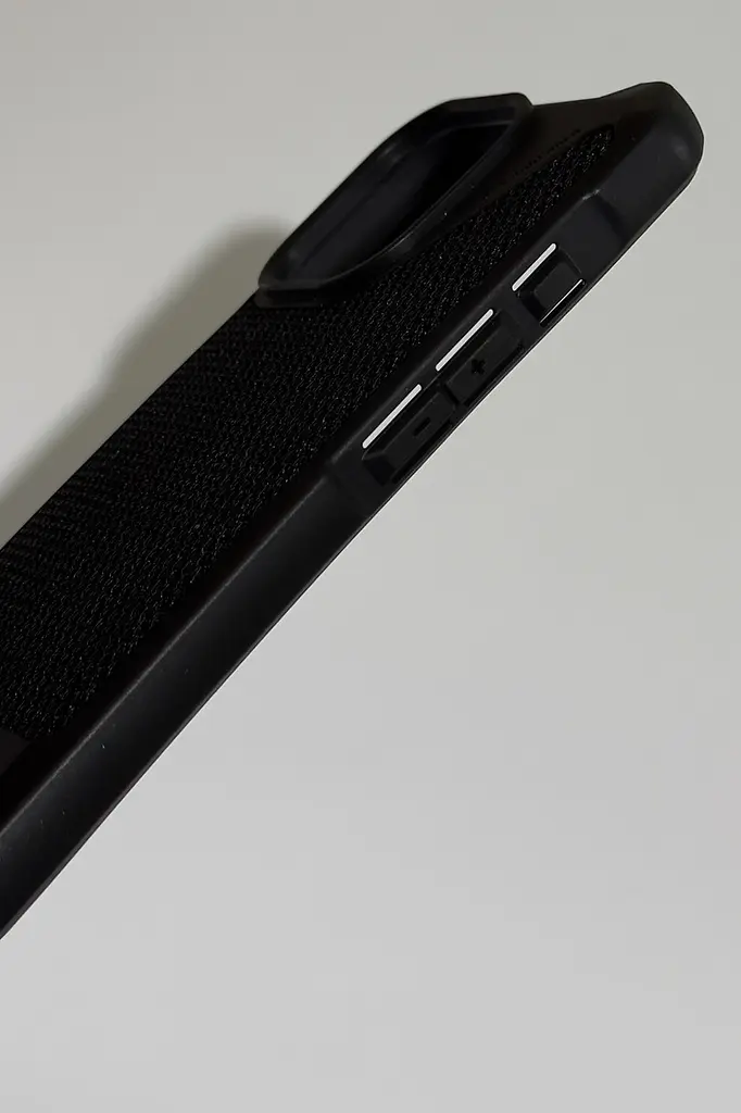 Оригінальний протиударний чохол для iPhone 16 PRO UAG Metropolis LT MagSafe Kevlar Black 114452113940 - фото 9