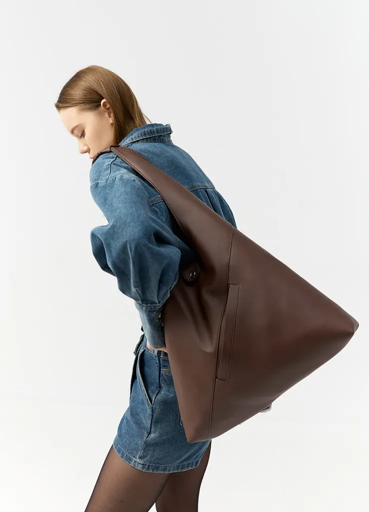 Жіноча сумка Sambag HOBO M шоколадна 35 х 40 х 8 см (53200020) - фото 4