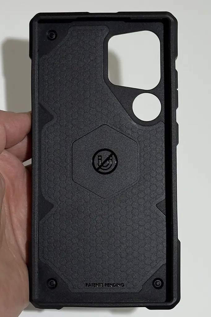 Оригінальний протиударний чохол UAG Monarch для Samsung Galaxy S24 Ultra (6.8") Carbon Fiber 214415114242 - фото 6