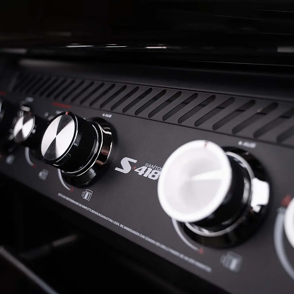 Газовый гриль Santos S-418 All Black с боковой и задней горелкой, черный полностью (890055) - фото 4