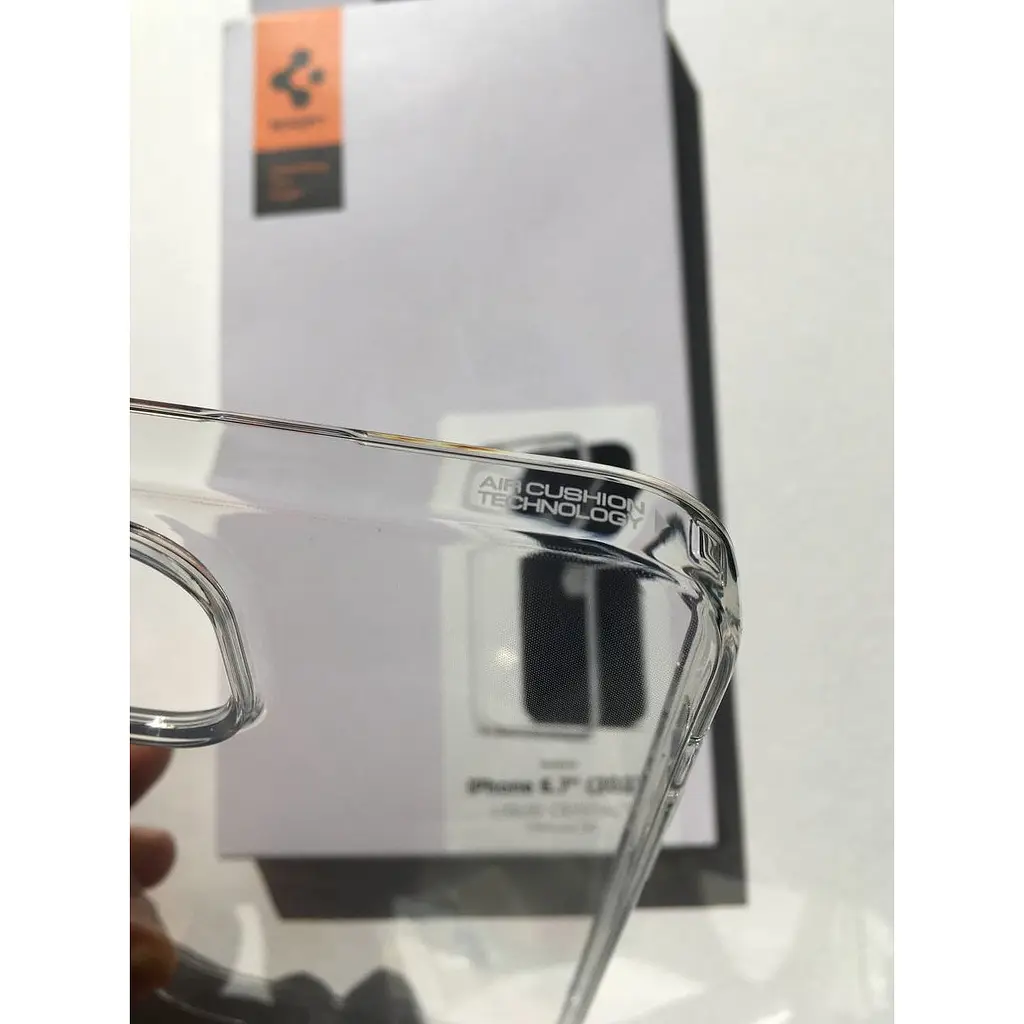 Оригінальний прозорий чохол Spigen Liquid Crystal для iPhone 14 Plus/15 Plus (6.7") Crystal Clear ACS06456 - фото 8