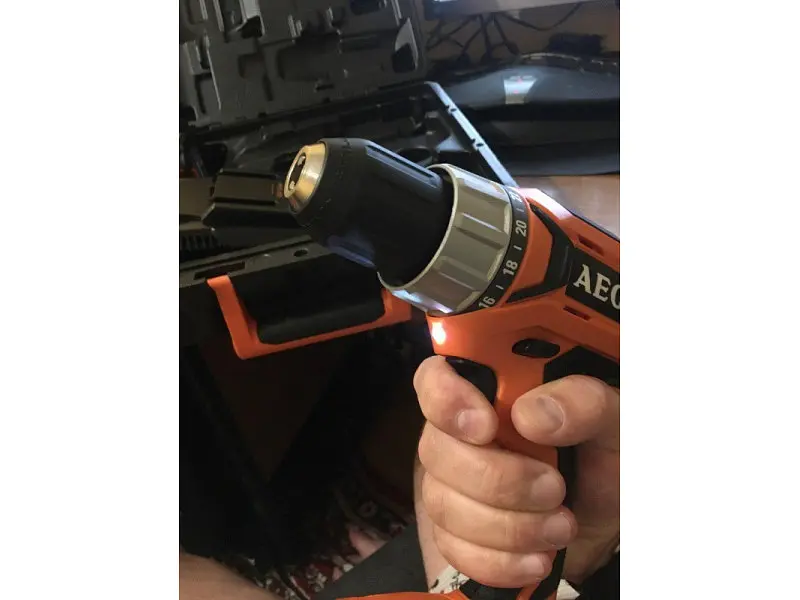 Шуруповерт акумуляторний AEG BS18G3LI-152C - фото 3
