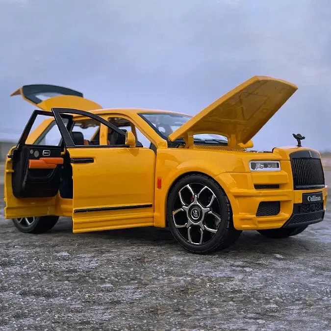 Колекційна металева модель автомобіля АвтоЕксперт Rolls-Royce Cullinan з інерцією, світлом та звуком 1:24 - фото 9