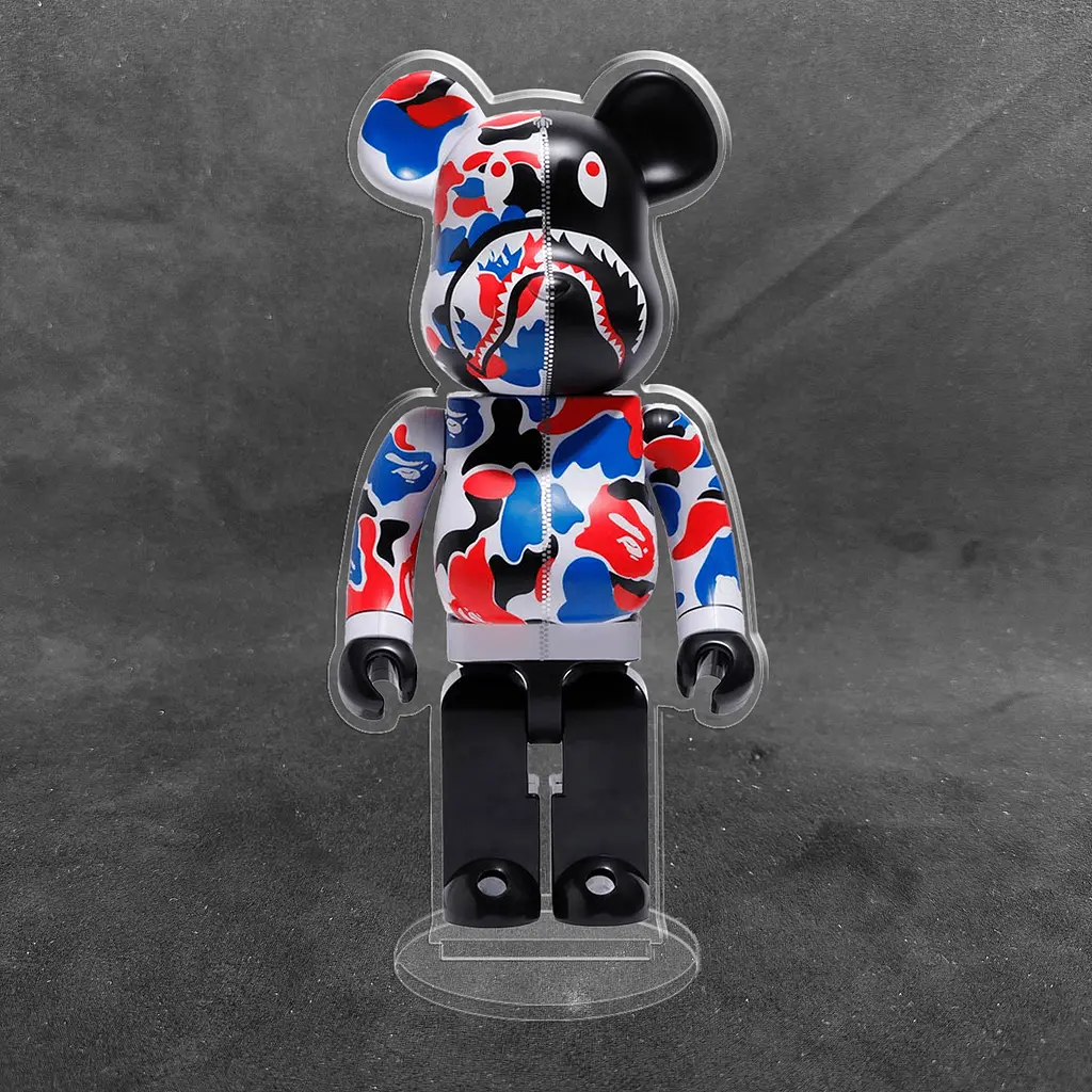 Акрилова колекційна фігурка Bearbrick Bape Shark London Store - фото 2