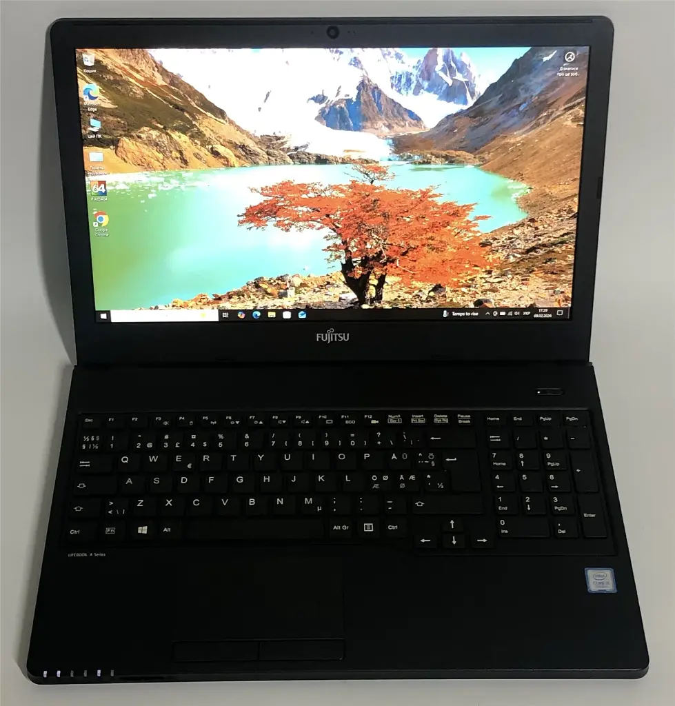 Ноутбук Fujitsu Lifebook A357 / 15.6" FullHD IPS / i3-6006U / 8GB / 128GB SSD / Win10Pro - Б/в - фото 2