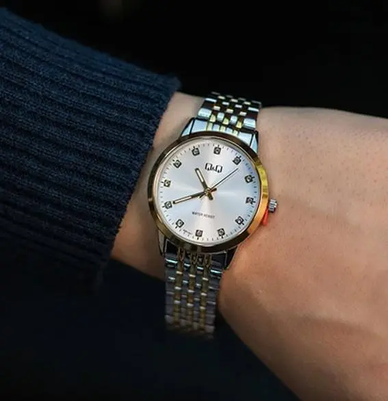 Годинник Q&Q QZ81J401Y - фото 2