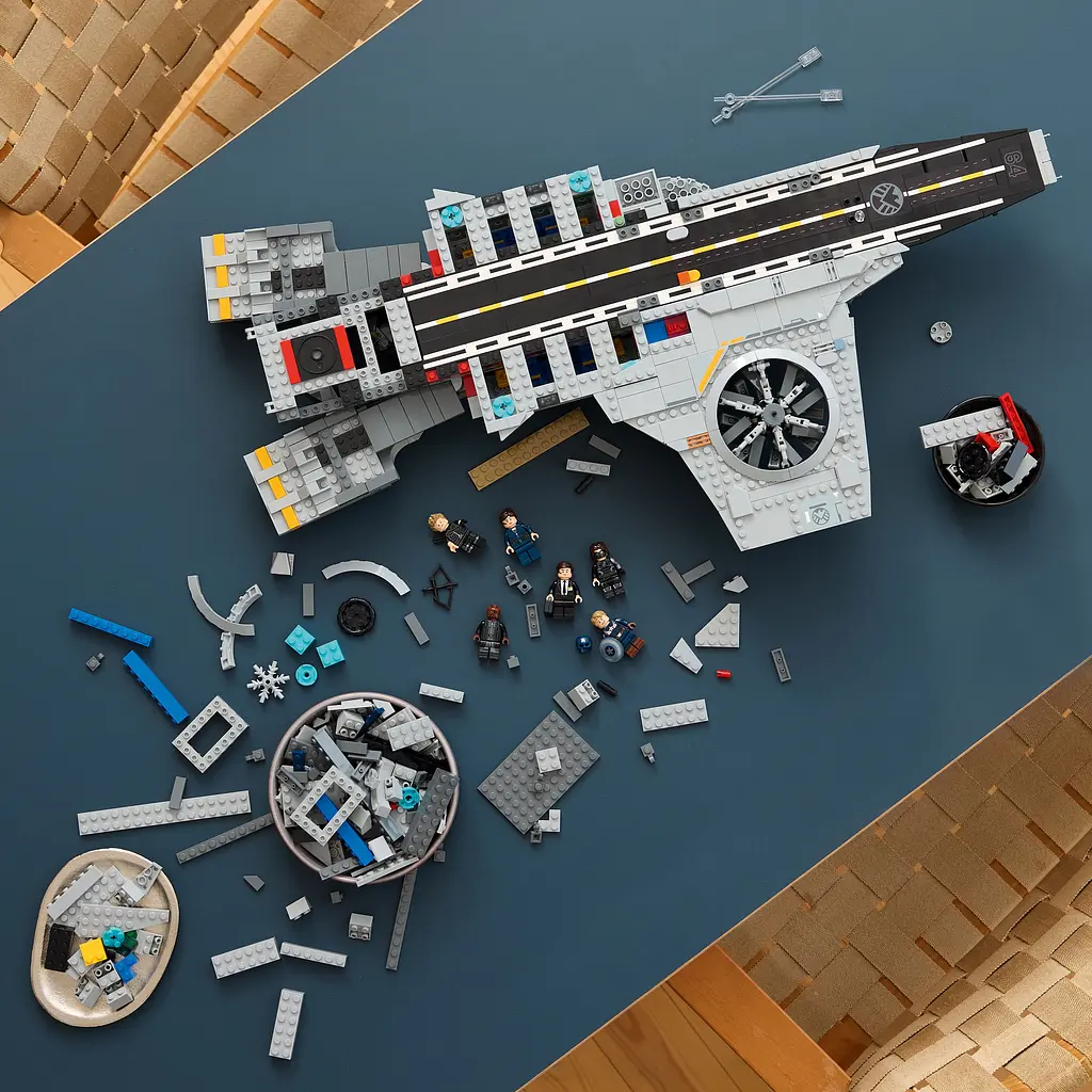Конструктор LEGO Marvel Гелікеріер Щ.И.Т. (76354) - фото 20