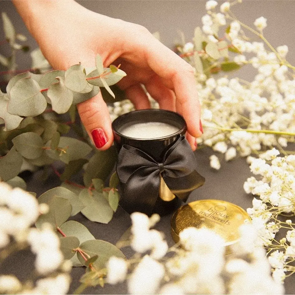Масажна свічка Bijoux Indiscrets Aphrodisia Scented Massage Candle з унікальним ароматом у подарунковій упаковці, 70 мл - фото 3