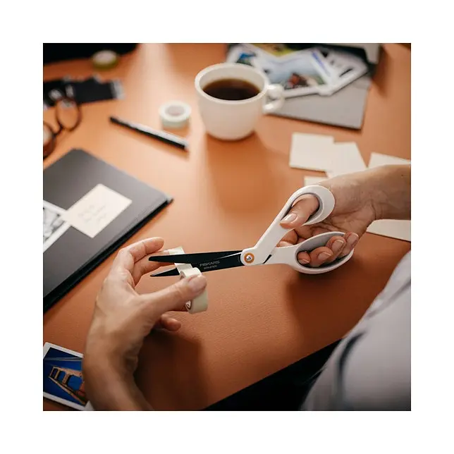 Ножиці універсальні Fiskars з Non-Stick покриттям 18 см (1070026) - фото 5