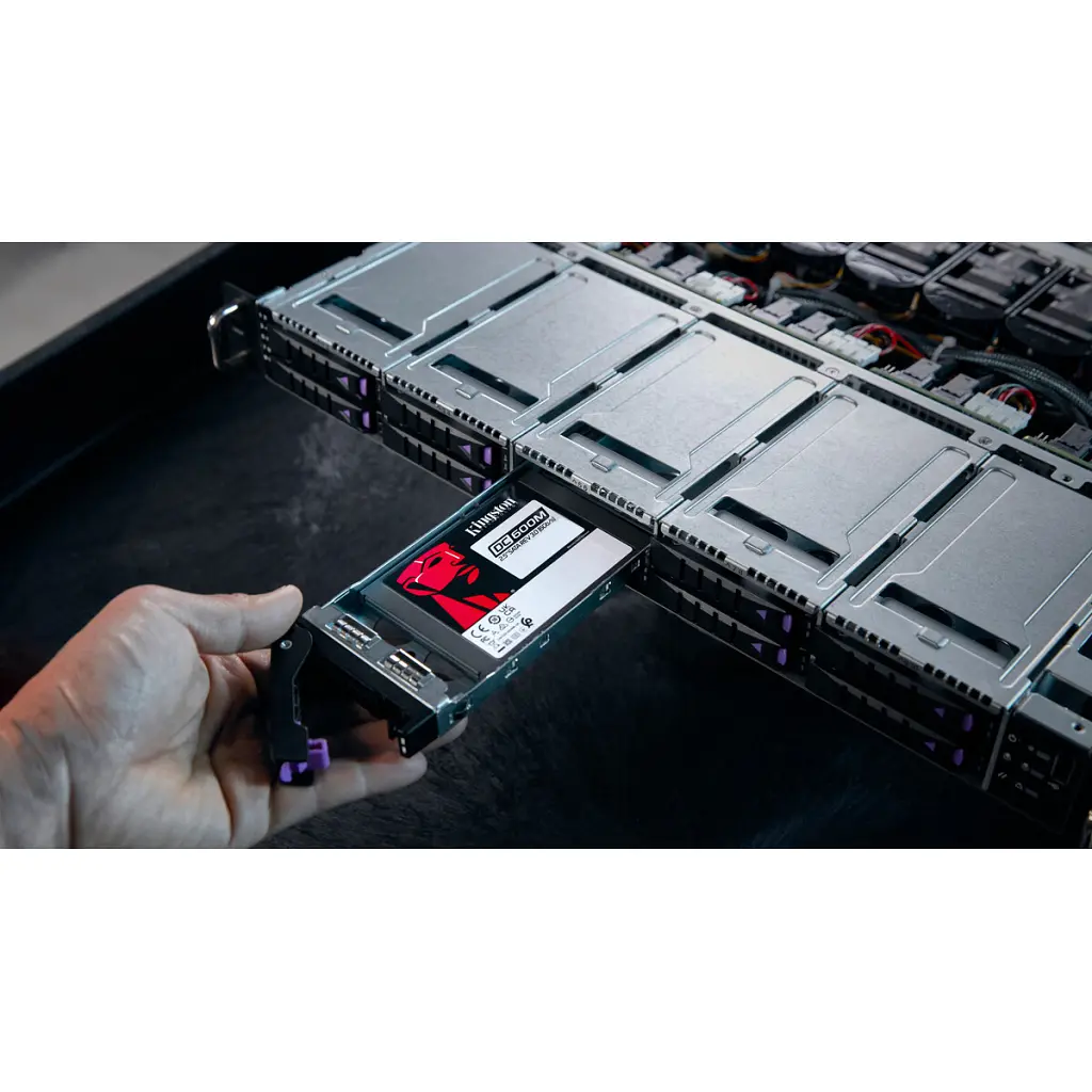 Накопичувач SSD 2.5" 3.84TB Kingston (SEDC600M/3840G) - фото 6