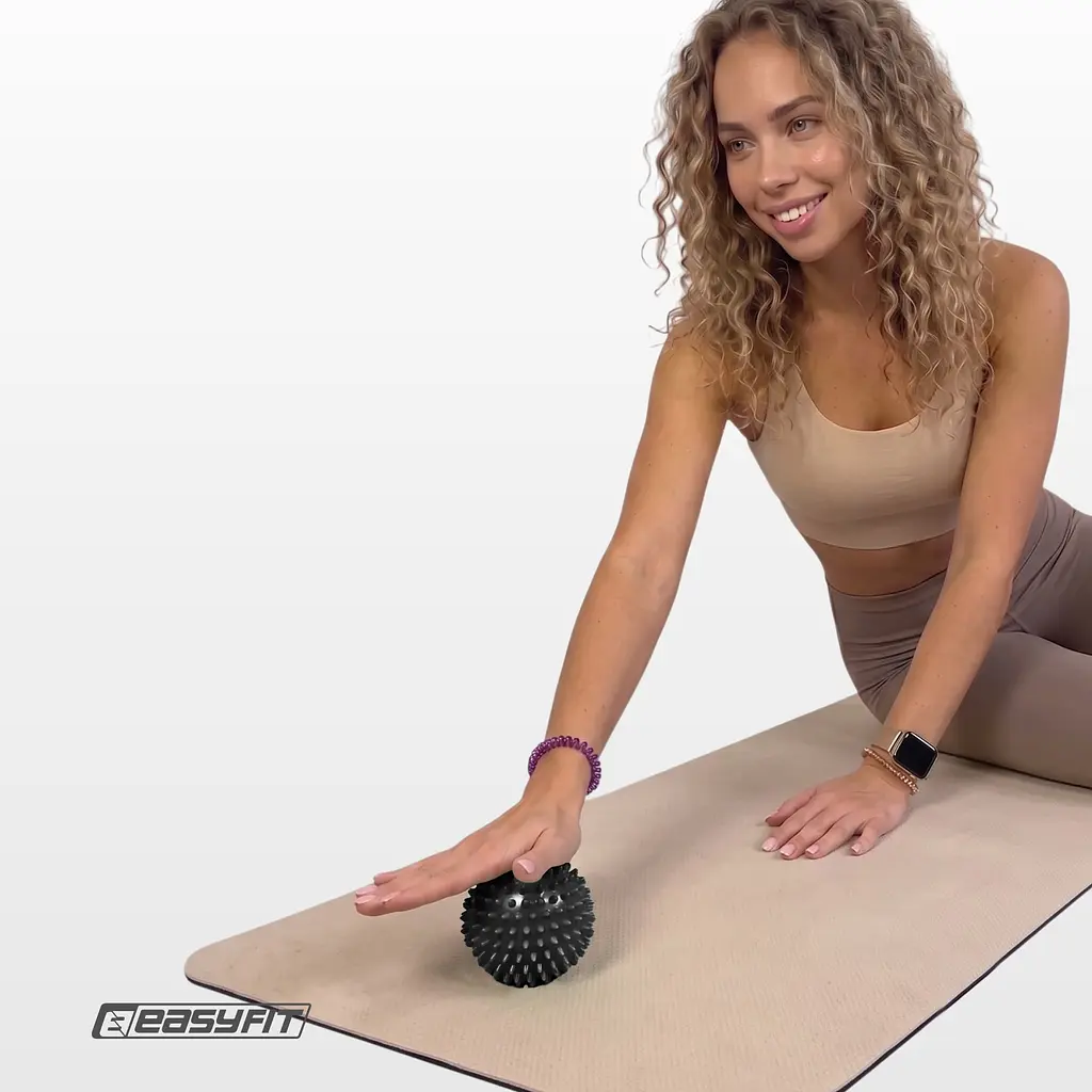 Масажний м'ячик EasyFit PVC 7.5 см жорсткий чорний - фото 9