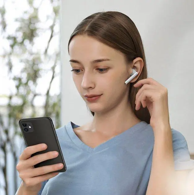 Беспроводные наушники Bluetooth Baseus W05 Encok True Wireles, TWS, Qi, IP55, BT5.0, SBC, AAC, 30mAh, 400mAh, 4h, (NGW05-01) white - фото 6