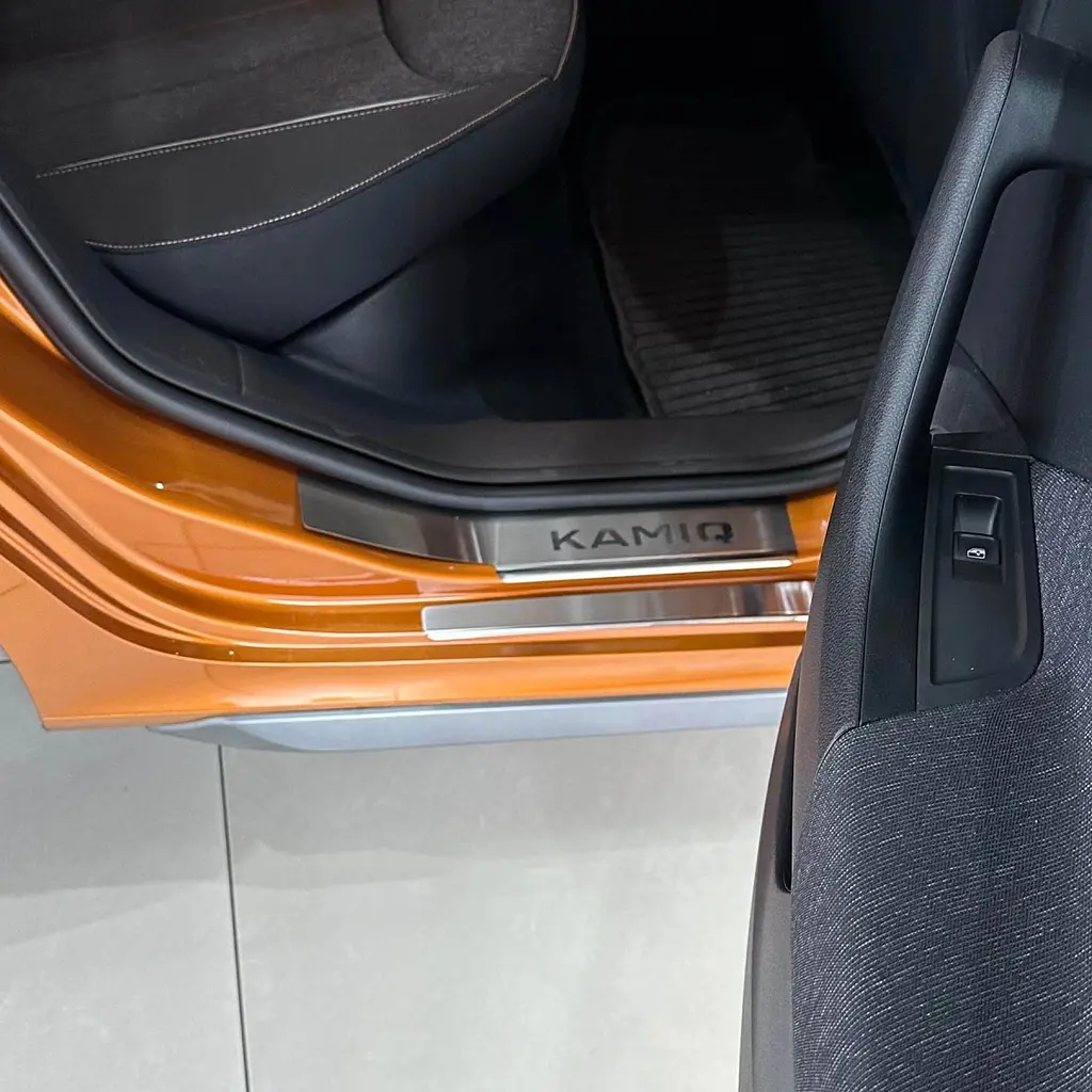 Накладки на пороги для Skoda Kamiq 2019- Нержавіюча сталь із загином та Логотипом 8 шт (Premium P-SK20) - фото 3
