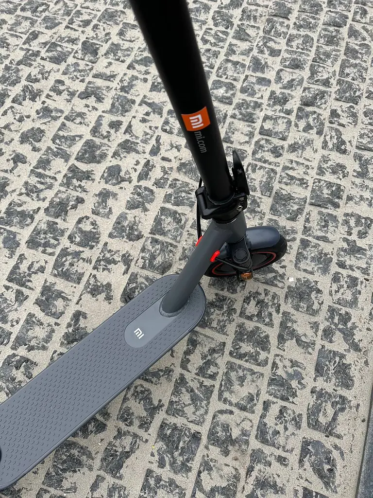 Электросамокат Mi Scooter M365 Pro 4 500W 13Ah (2025) з амортизатором - фото 5