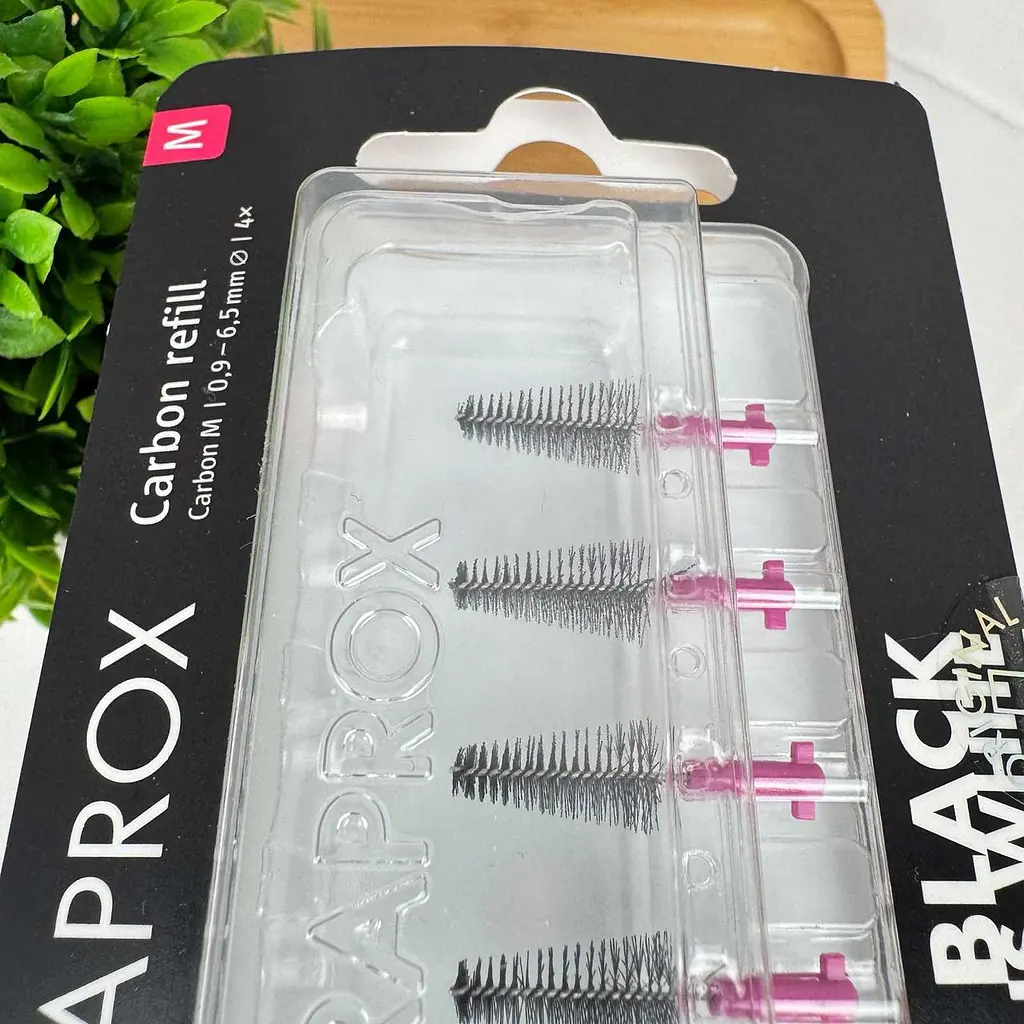Набір міжзубних йоржиків Curaprox Black is White refill CPS Carbon M (0.9 - 6,5мм), 4 шт - фото 2