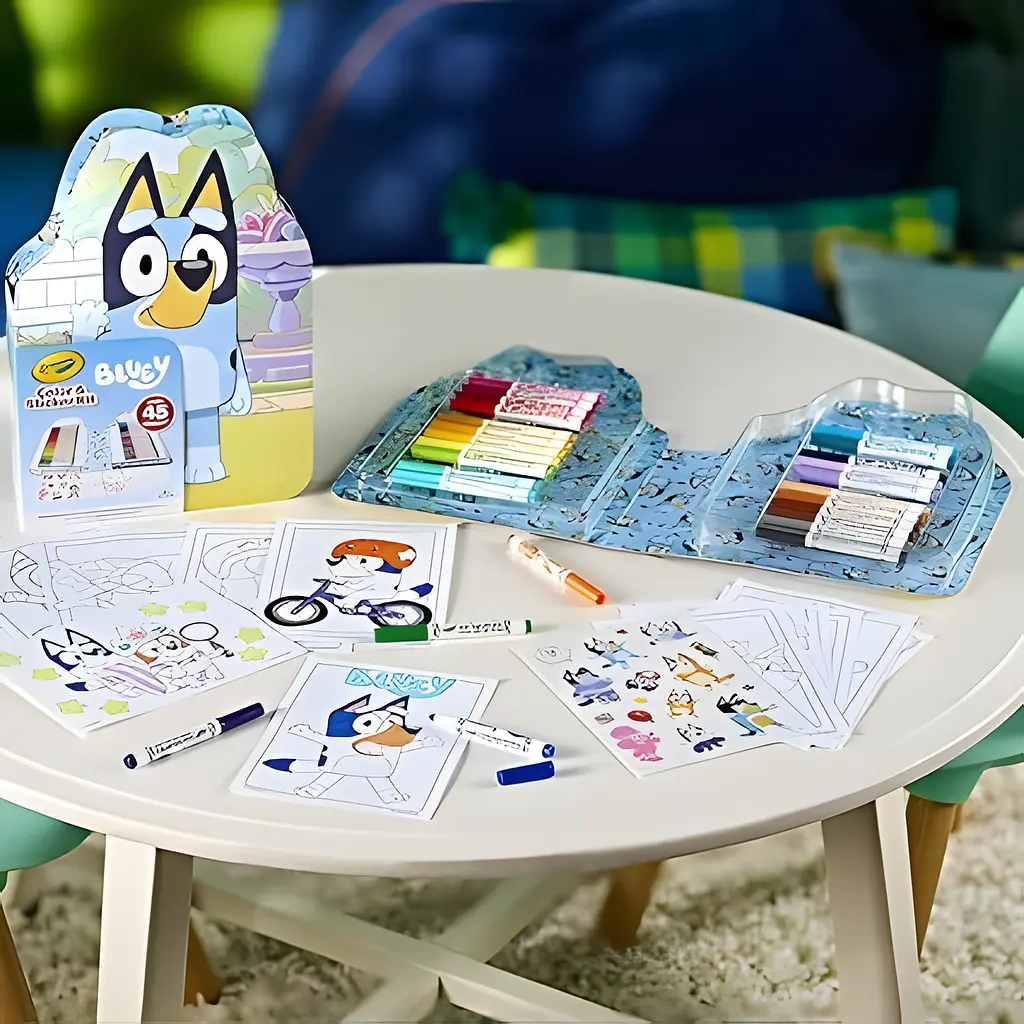 Переносний набір для малювання Crayola Bluey з фломастерами та розмальовками - фото 5