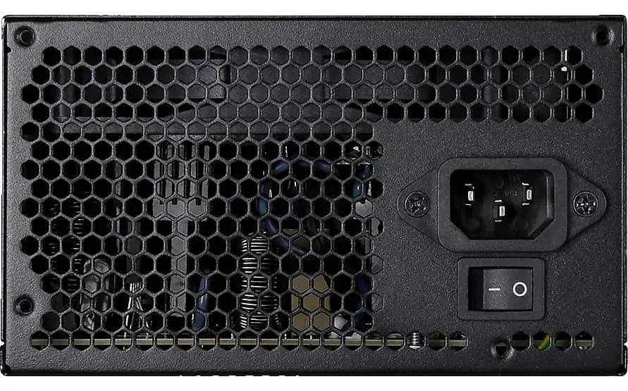 Блок живлення GIGABYTE P650B 650W 80+Bronze GP-P650B-UK (UK вилка) 80+ Bronze (GP-P650B-UK) Б/в - фото 3