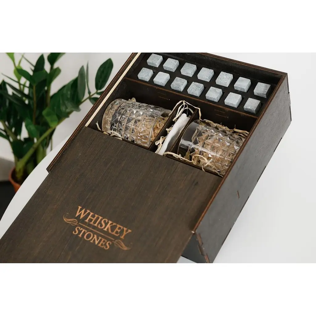 Подарунковий набір Whiskey Stones камені для віскі в дерев'яному пеналі №4 + 4 склянки Bohemia Diamond + щипці + мішечок - фото 4