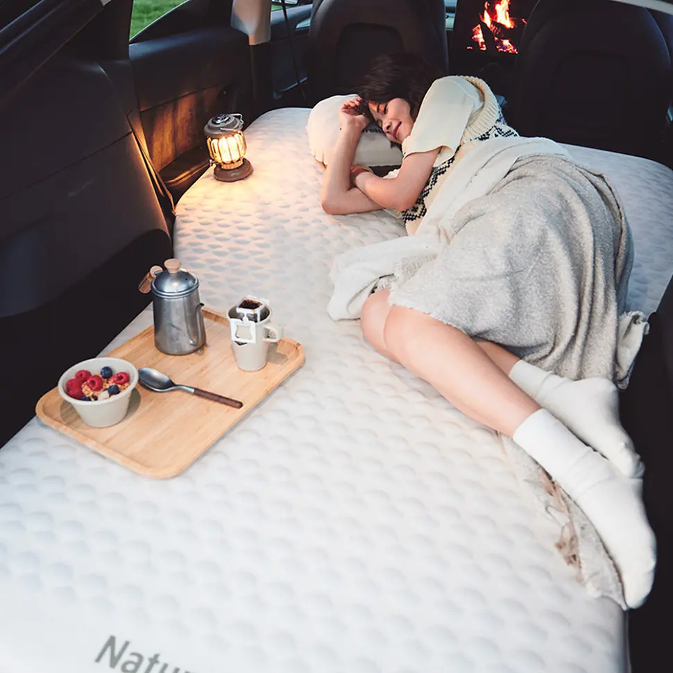 Матрац автомобильный кемпинговый двухместный Naturehike CNK2450WS010, 197х134х6,5 см светлый со встроенной помпой для надува - фото 6