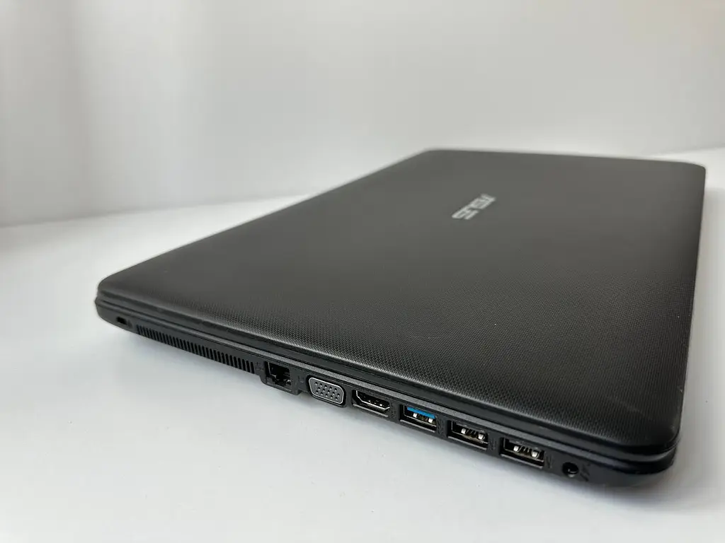 Ноутбук ASUS F751S 17.3" (Pentium N3710 / 8GB / SSD 256GB) б/в - фото 8