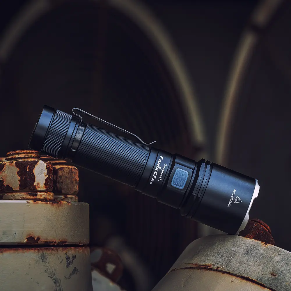Ліхтар ручний Fenix C7 Pro - фото 7
