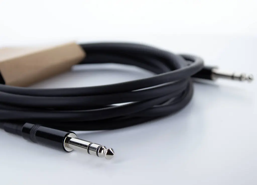Балансный аудио кабель Jack 6,3 stereo — Jack 6,3 stereo Cordial EM 3 VV 3м - фото 3