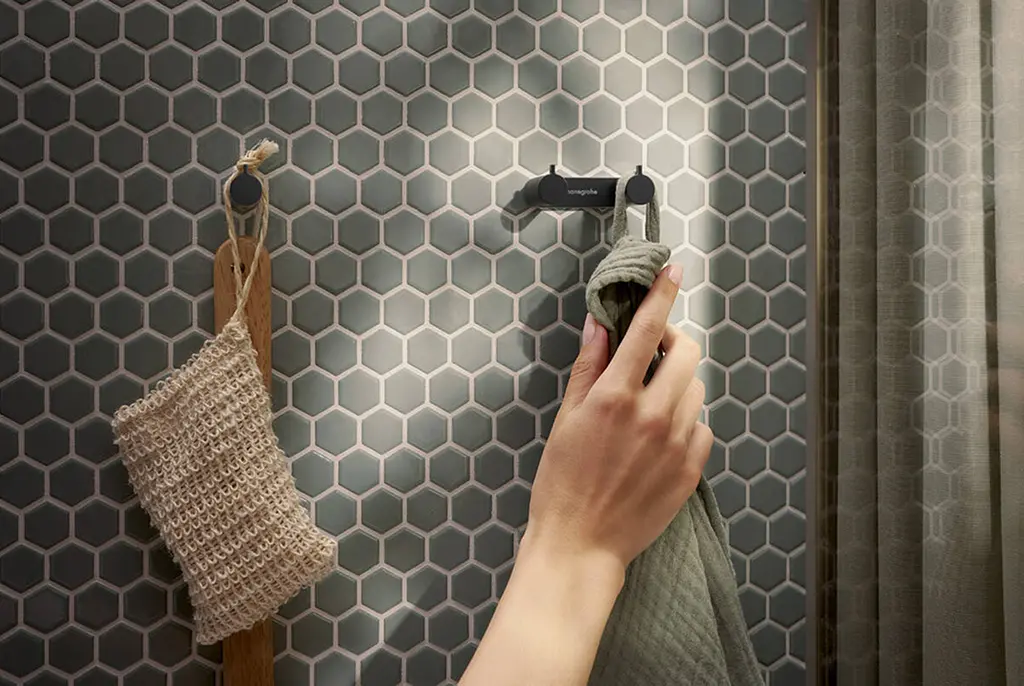Гачок для ванної Hansgrohe AddStoris S подвійний халатів matt black 41785670 - фото 2