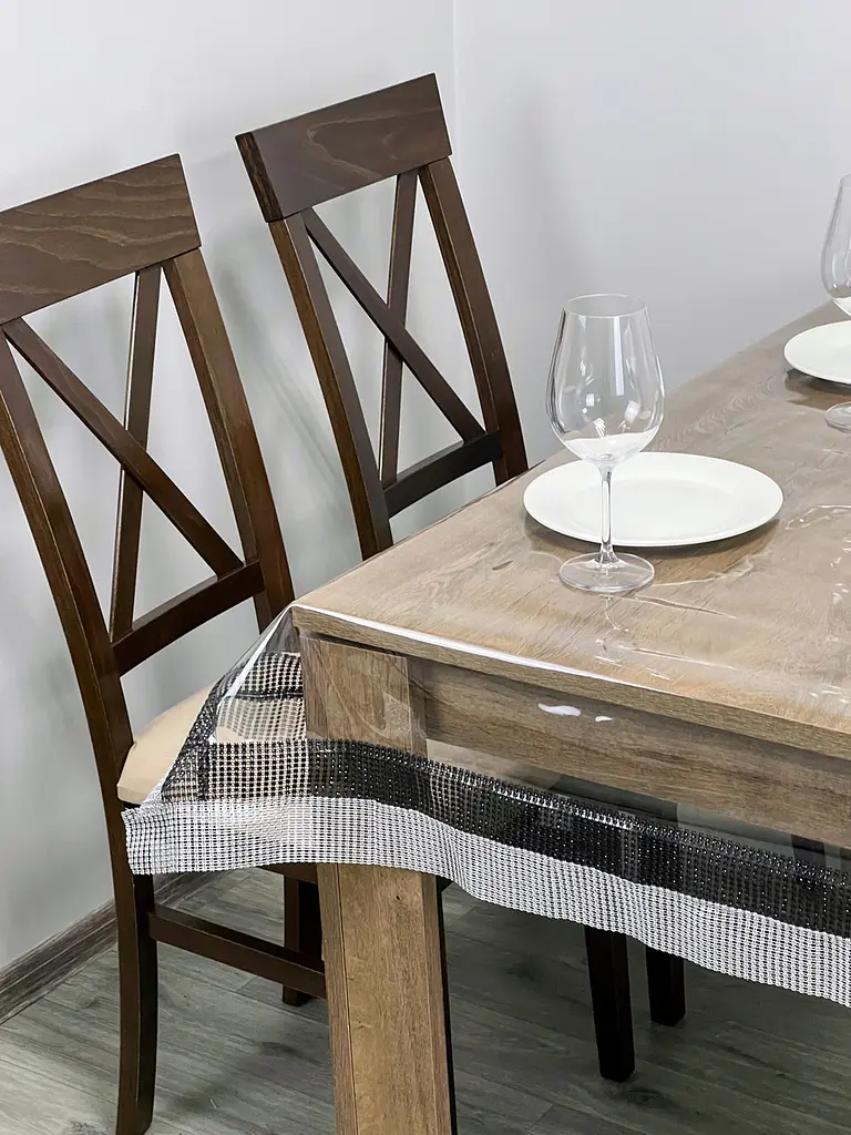 Скатертина силіконова з чорно-срібною стразовою стрічкою 290х200 см - фото 4