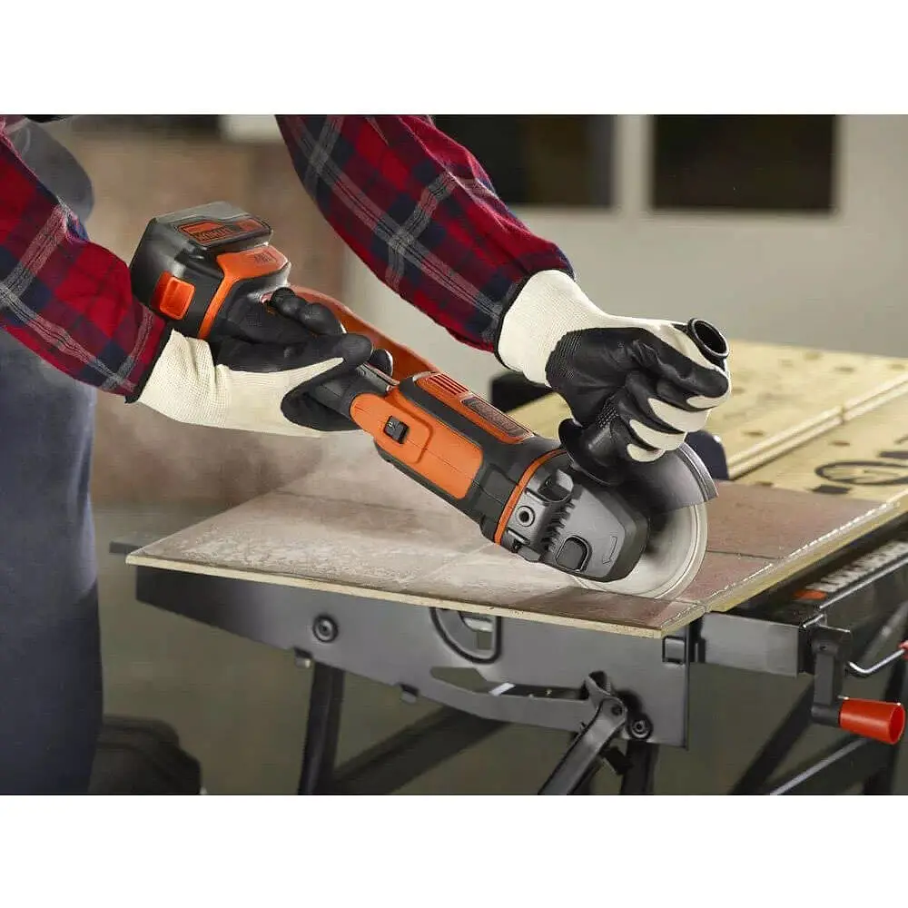 Кутова шліфмашина Black+Decker BCG720M1 [119579] - фото 8
