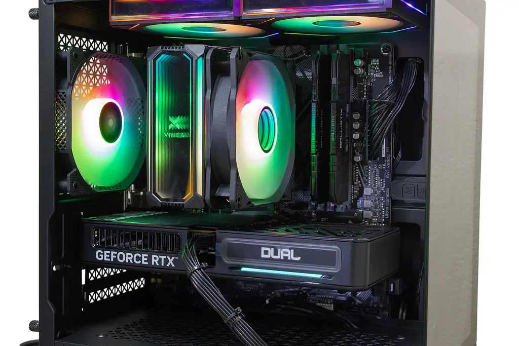 Ігровий ПК Base (RTX 5060 8GB / Ryzen 5 5600 / 16GB DDR4 / SSD 512GB) - фото 7