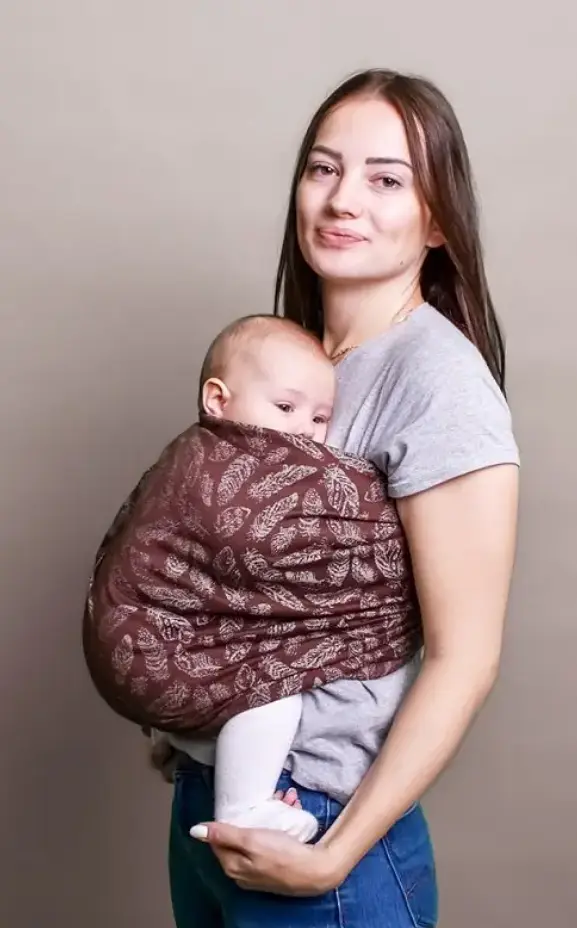 Жаккардовый слинг с кольцами для малышей 0 - 36 месяцев Coolbabka Feathers Шоколадный - фото 2