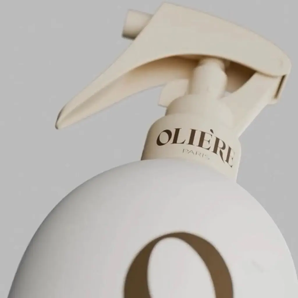 Незмивна спрей-маска для фарбованого волосся OLIE'RE PARIS Color E'Clat Leave In Hair Mask 300 мл - фото 4