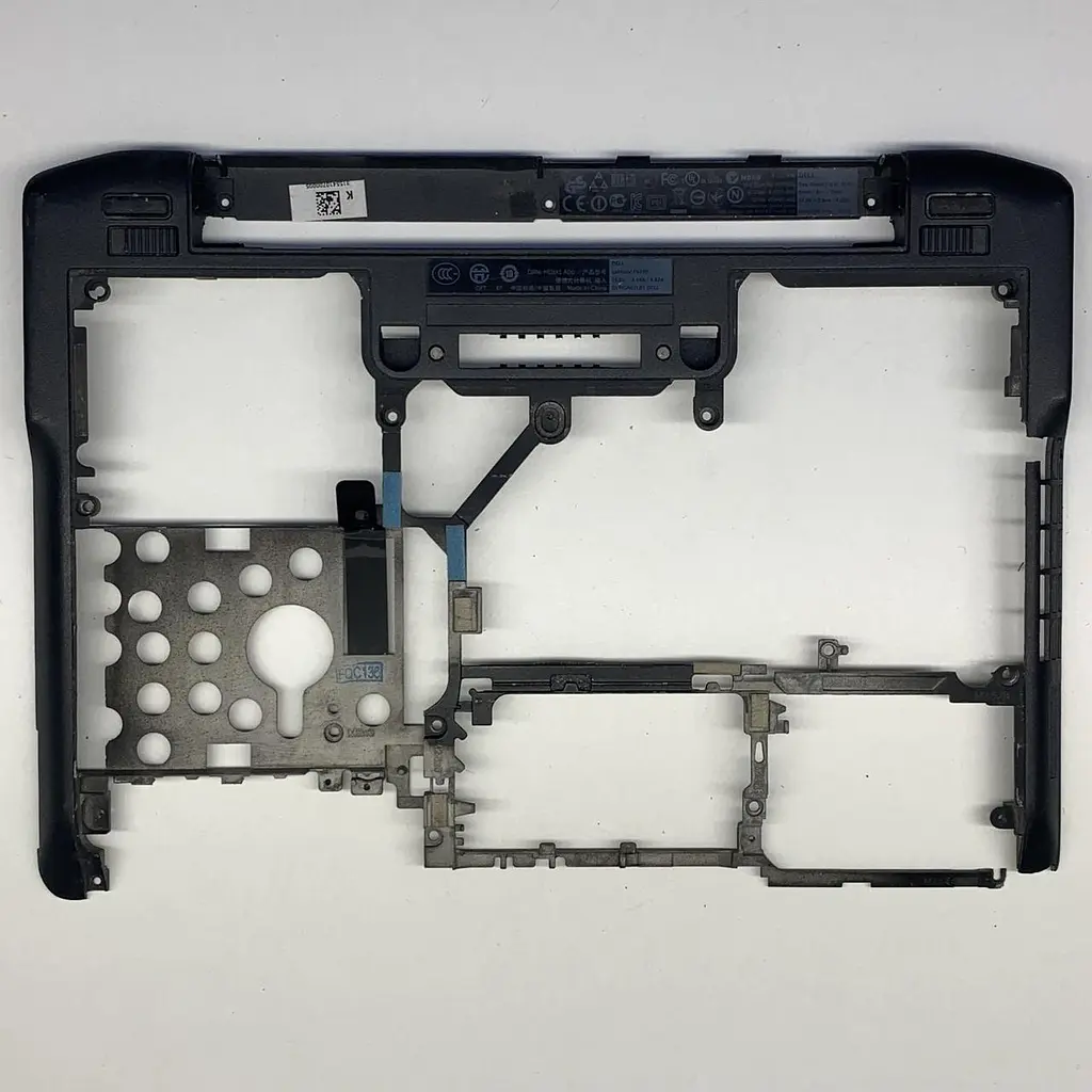 Нижня частина корпусу для ноутбука Dell Latitude E6230 (0V0RJV) Б/в - фото 2