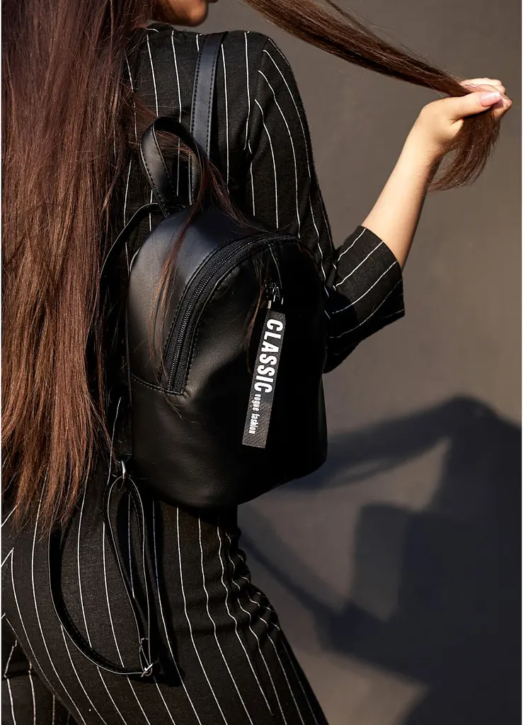 Жіночий прогулянковий рюкзак Sambag Mane MQT чорний 24 х 19 х 10 см (18228001e)
