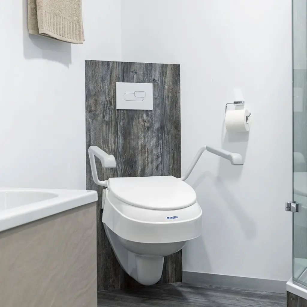 Сидіння для туалету Invacare Aquatec AT900 з підлокітниками (1012810-2694) - фото 4