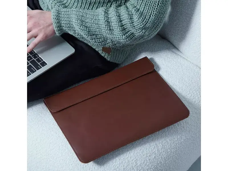 Чохол для ноутбука InCarne Klouz MacBook Air 15 2023-2025 (класична шкіра) коричневий (klouz-brown-air-15) - фото 2