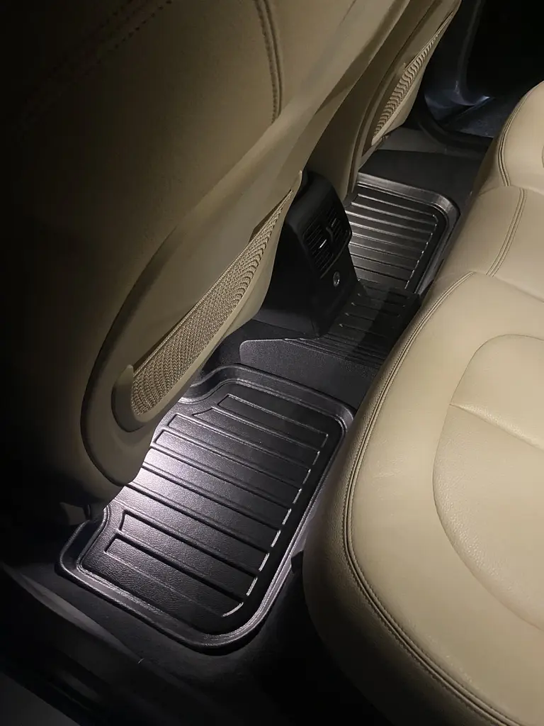 Комплект 3D килимків в салон BMW X1 F48 2015-2022 - фото 6