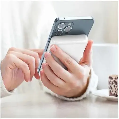 Беспроводной внешний аккумулятор Choetech B651 10000mAh магнитный белый B651-CCWH - фото 5