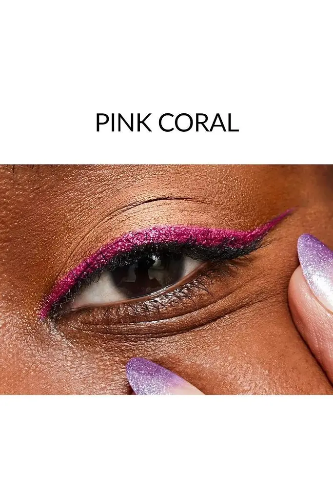 Мерехтливий олівець для очей Avon, Рожевий корал/Pink Coral, 0.35г - фото 2