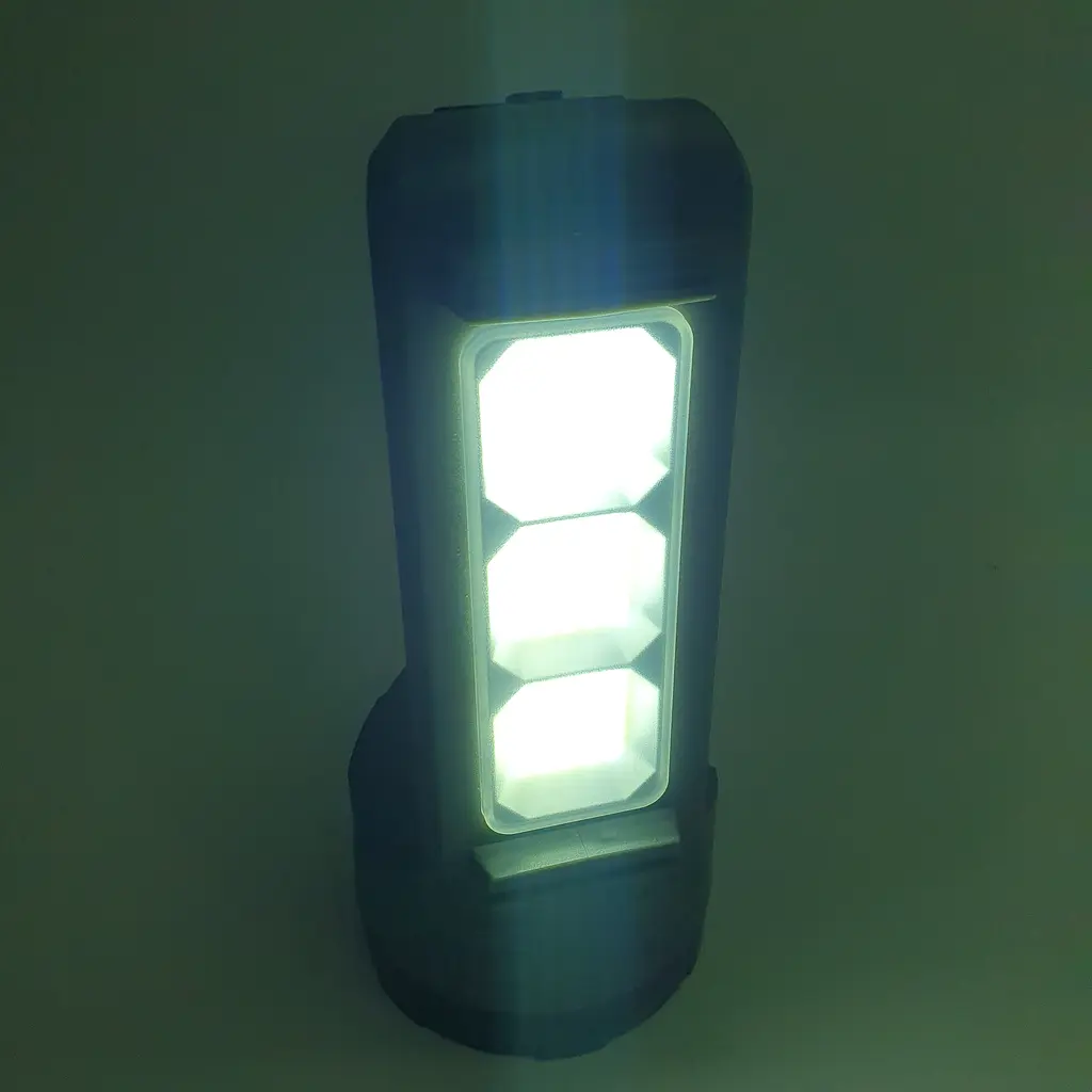 LED Прожектор акумуляторний світлодіодний 4W та 3 COB бічний лампою світильником функція Power Bank 2400mAh ліхтар Panther PT-8877 - фото 7