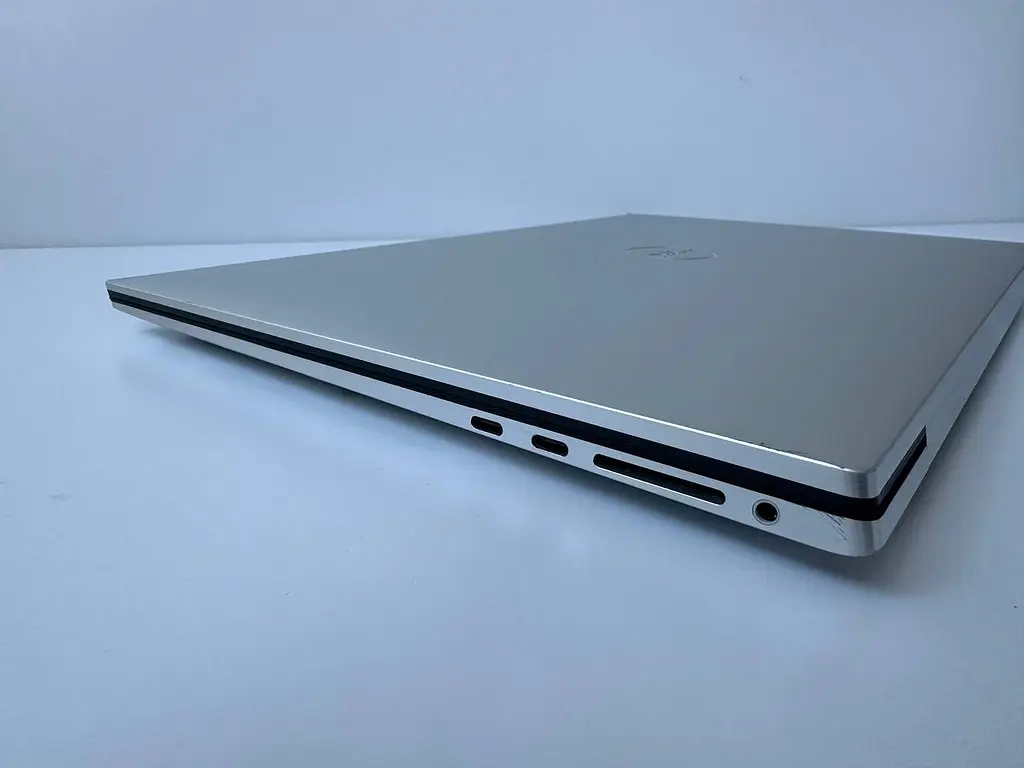 Ігровий ноутбук Dell XPS 17 9700 17.3" (i7-10875H / 32GB / SSD 512GB / RTX 2060 6GB / 4K IPS Touch) б/в - фото 9