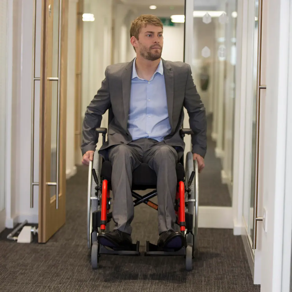 Середньоактивне крісло колісне Invacare Action 4 NG HD (Action 4 NG-1792) - фото 7