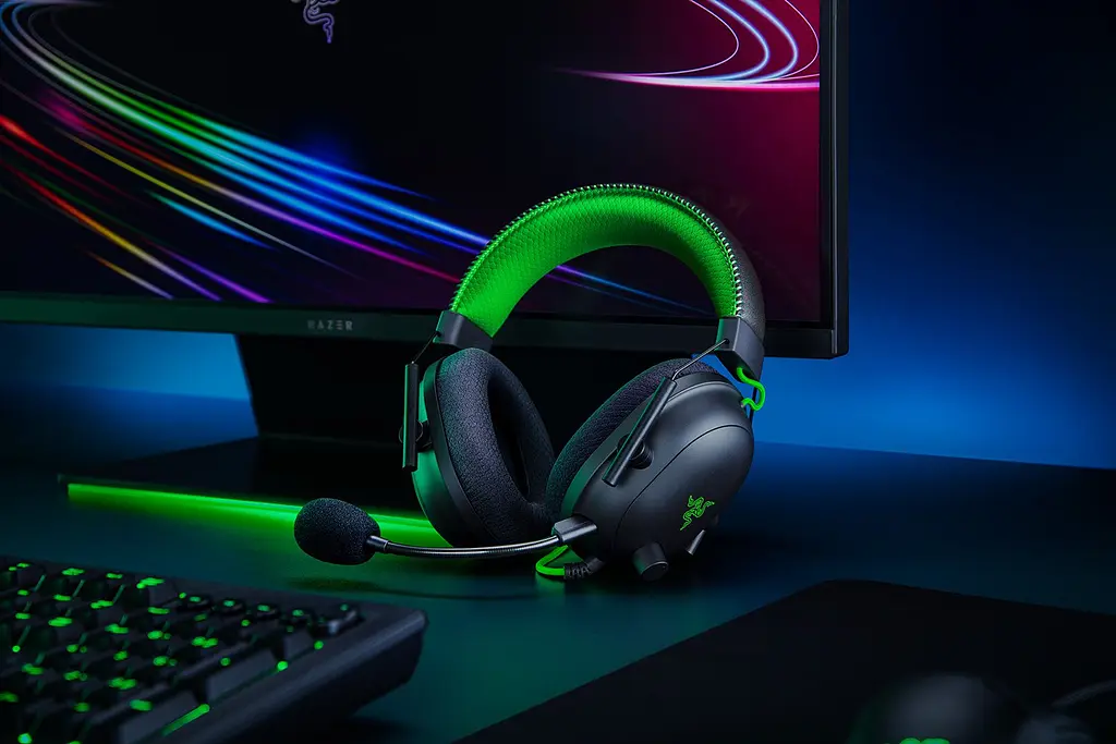 Гарнитура Razer Blackshark V2 + USB Mic Enhancer SE Black/Green (RZ04-03230200-R3M1) - фото 2