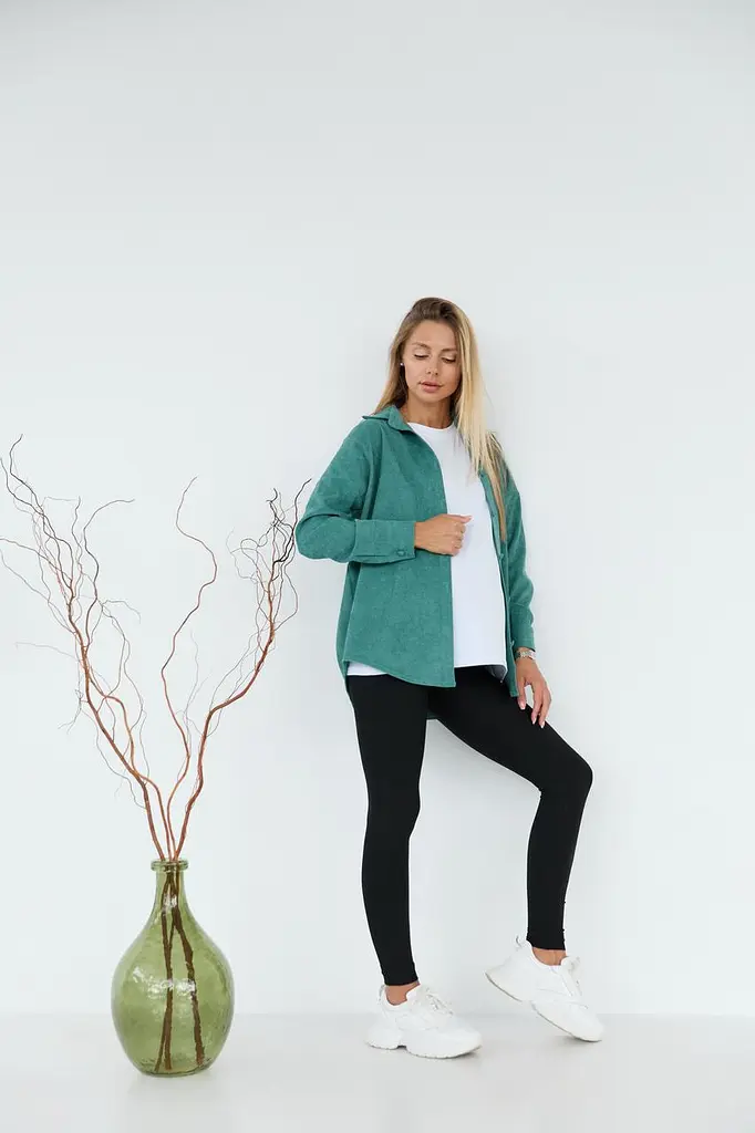 Женская рубашка для беременных стиля oversize из микровельвета Varna размер L-XL Lullababe темно-оливковая - фото 4