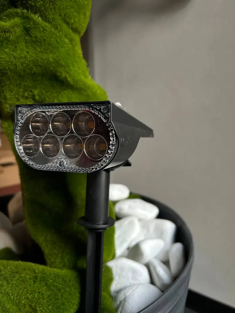 Садовий LED-світильник на сонячній батареї Color Gradient Solar Spot Lawn Light - фото 2