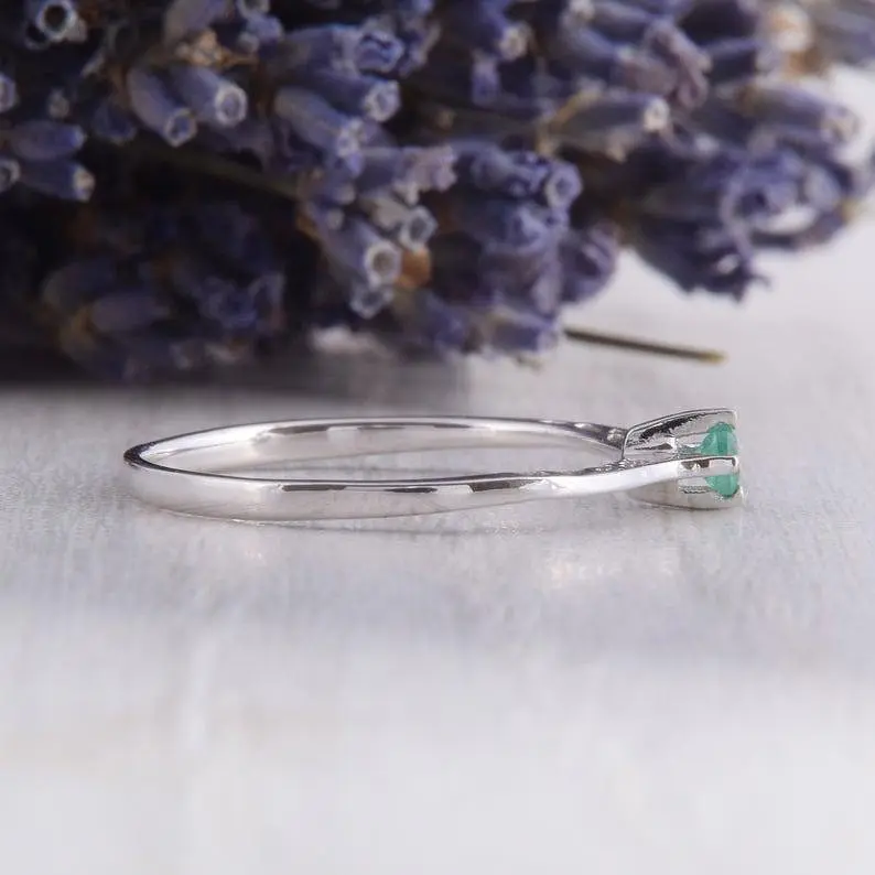 Каблучка з білого золота з ізумрудом 18 K-0109 - фото 7