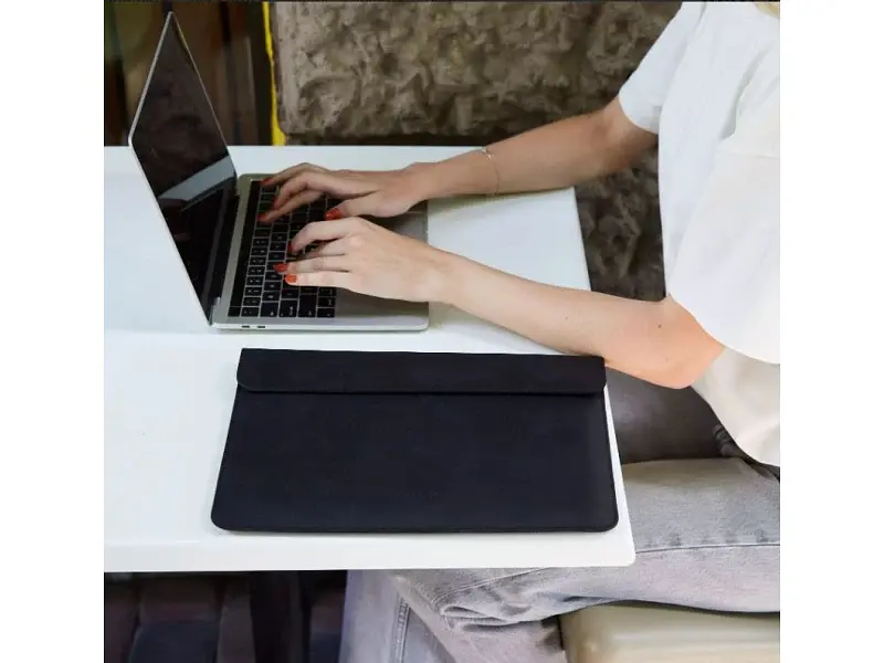 Чохол для ноутбука InCarne Klouz MacBook Pro 16 2019-2025 (вінтажний) чорний (klouz-black-vintage-pro-16) - фото 2