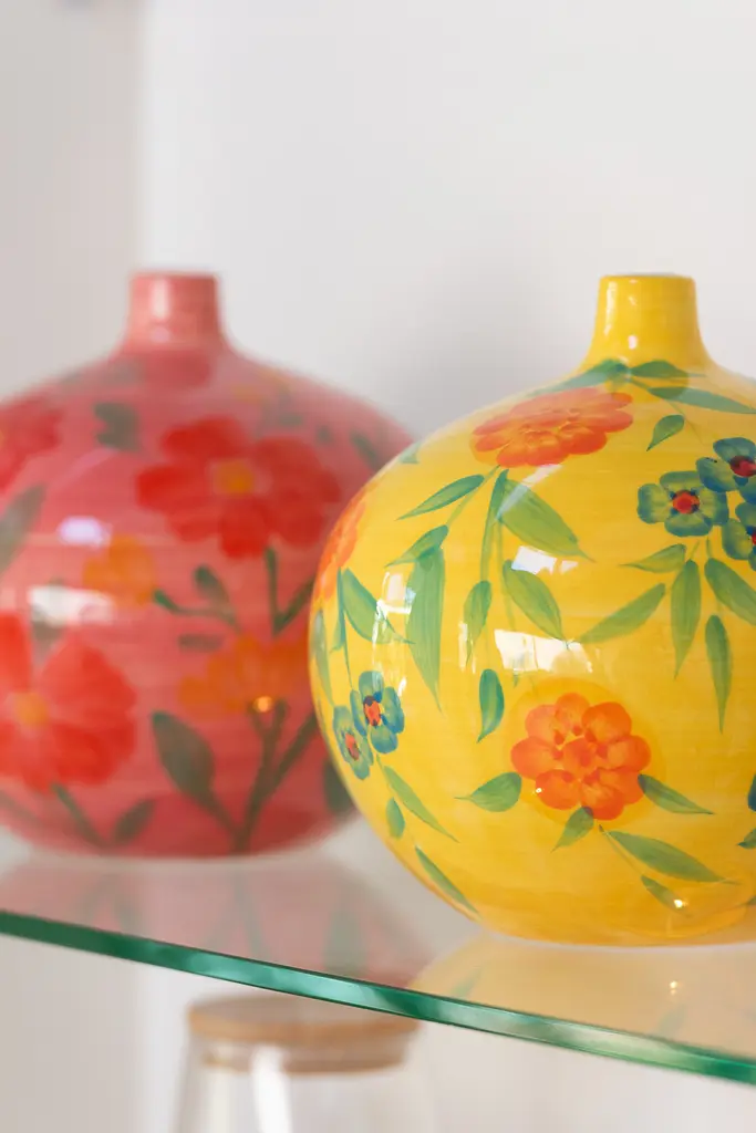 Ваза J-line желтая с ручной росписью 21 см (53393) - фото 2