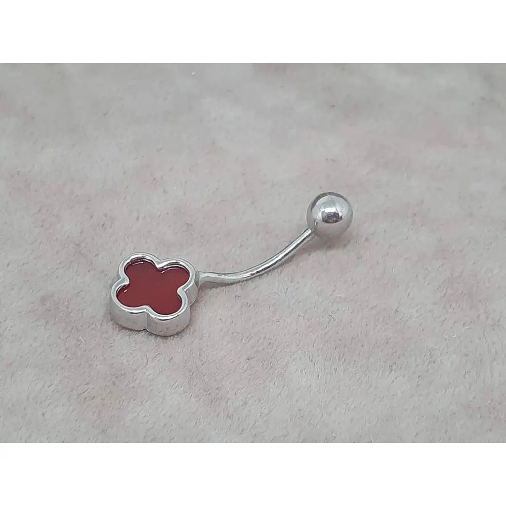 Серебряная серьга для пирсинга пупка Ирий Клевер с красным гранатом. 6026.4 - фото 2